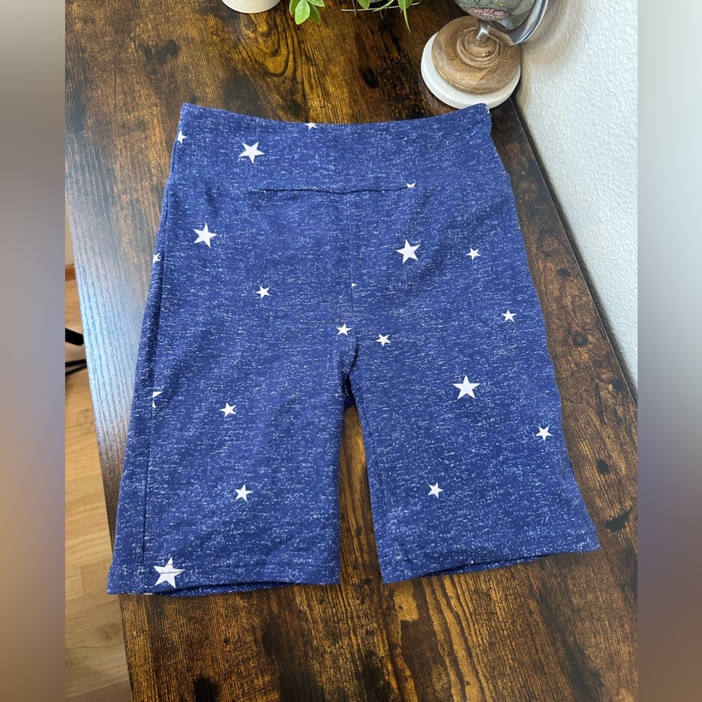 LulaRoe biker shorts with stars